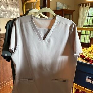 Figs Women's Scrub Top in Light Gray